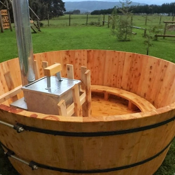 🌿 Tinas Calientes Clásicas en Madera de Ciprés.