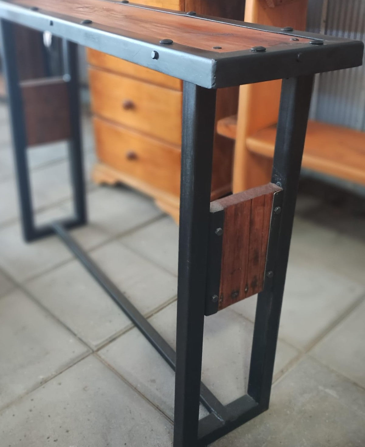 ARRIMO INDUSTRIAL ROBLE Y FIERRO