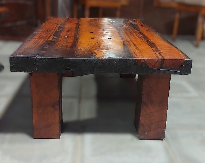 🪵 Mesa de Centro en Madera de Durmiente