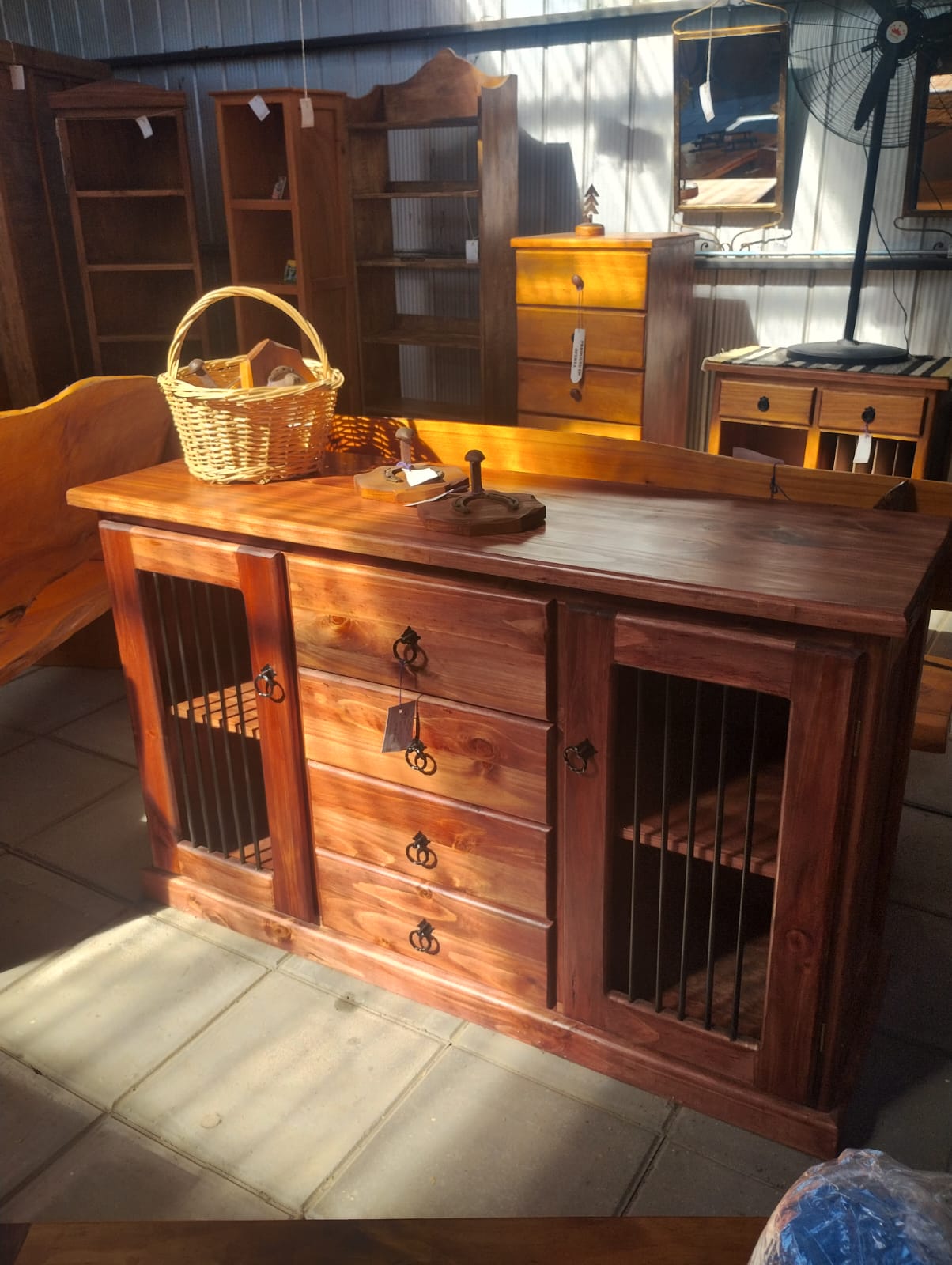 ✨ Rack en Pino Nacional Color Cherry