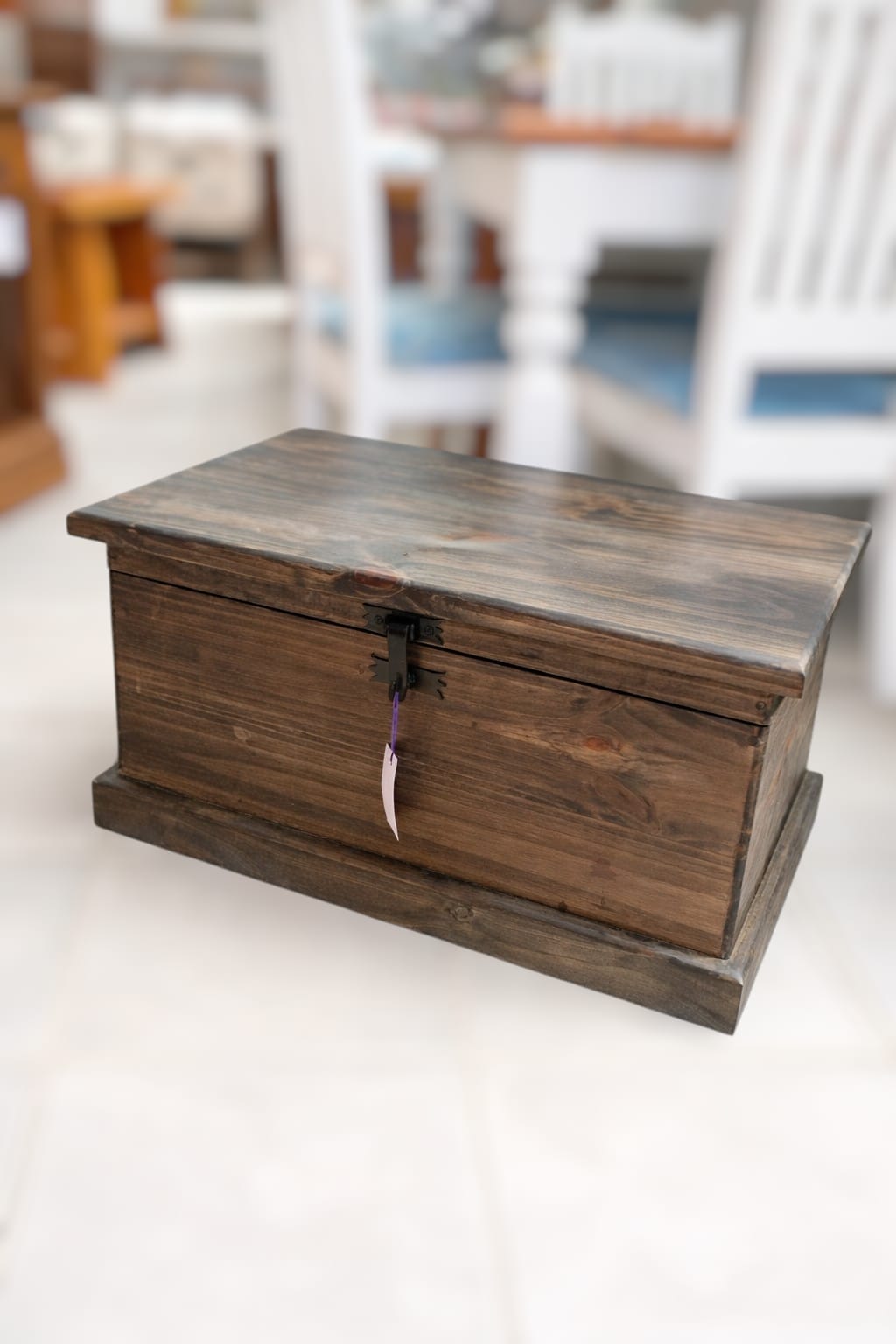 ✨ BAÚL EN PINO INSIGNE