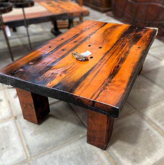 🪵 Mesa de Centro en Madera de Durmiente